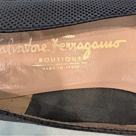 Salvatore Ferragamo slip on pump heels
size 8.5 B leather patent cap toe - Picture 3 of 6